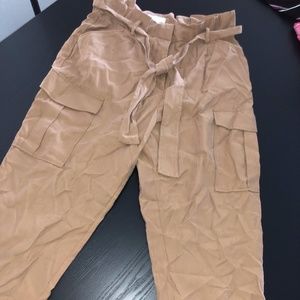 High-waisted pants, Khaki